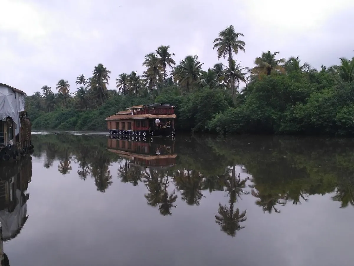 Mango Kerala Homes Kumarakom